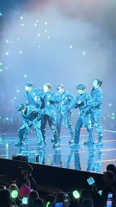 250228 NCT 127 - Neo City: The Momentum - 2 Baddies - Duluth - Gas South Arena