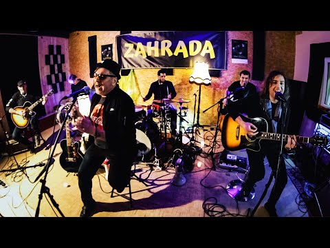 ZaHRaDa  Podzim živě ze studia "CH" (official live video)