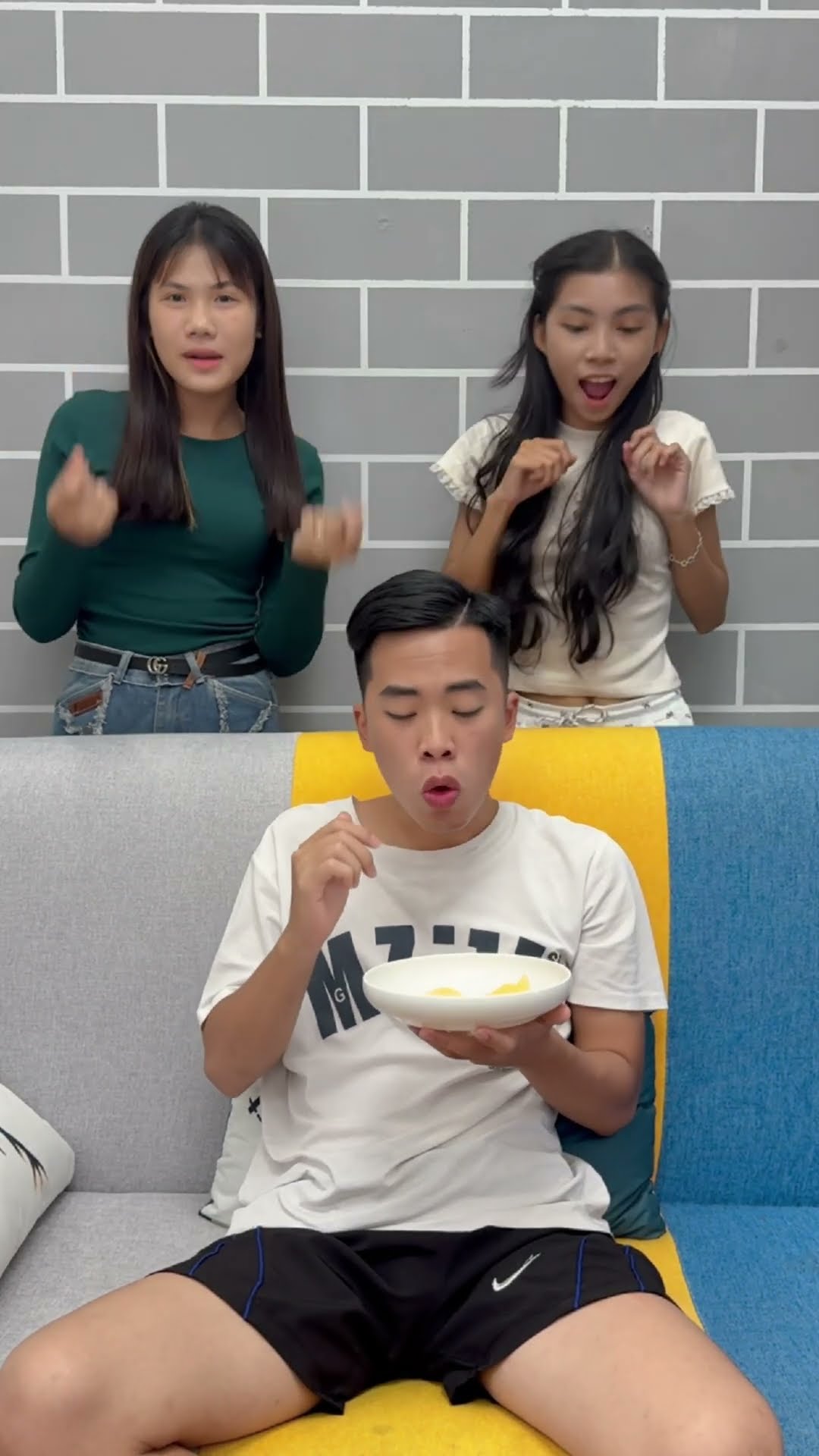 Su Hao comedy: sound eat potato ??