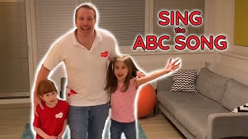 Sing the ABC song At home with Steve and Maggie | Learn English