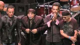 Video thumbnail of "Bruce Springsteen, Steven Van Zandt, Southside Johnny, etc. - "I Dont Want to Go Home""