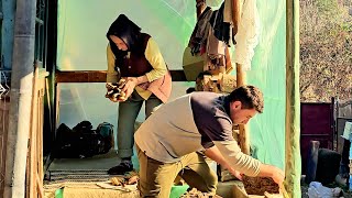 İnsanlar Küçük Bir Çiftlikte Nasıl Yaşıyor? Yemek Yapmak, Odun Kesmek Ve Büyükanneme Yardım Etmek