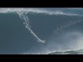 Weltrekord auf der Wahnsinns-Welle!  - Surfer rides 90 foot wave - World Record - Garrett McNamara