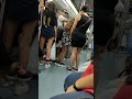 Carteristas intentan robar en el metro de Barcelona