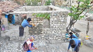 Download Lagu The nomadic life of the Mola family: secrets of survival in nature, building a winter shelter MP3 Download Lagu The nomadic life of the Mola family: secrets of survival in nature, building a winter shelter MP3