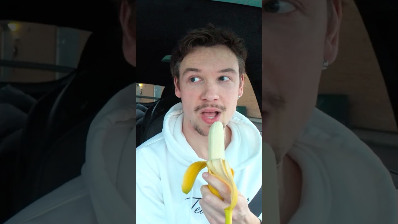 Ben Försöker Imponera På CJ