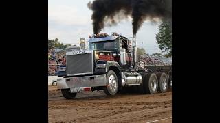 #backinblack #truckpull #semipull