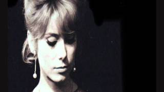 Video voorbeeld van "Catherine Deneuve - C'est beau la vie"