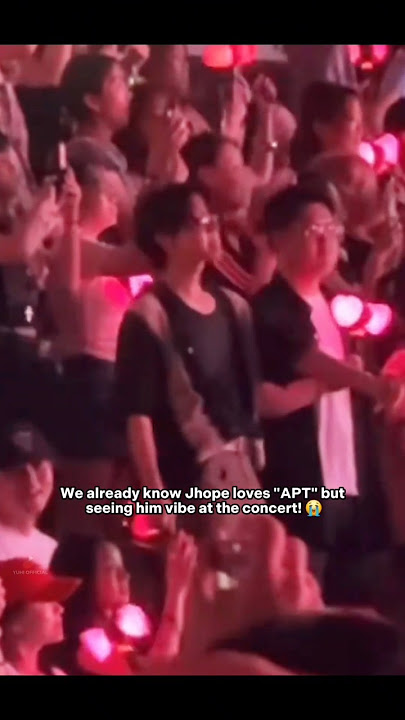 BTS JHOPE VIBING TO APT!! 😱 #rose #jhope #apt