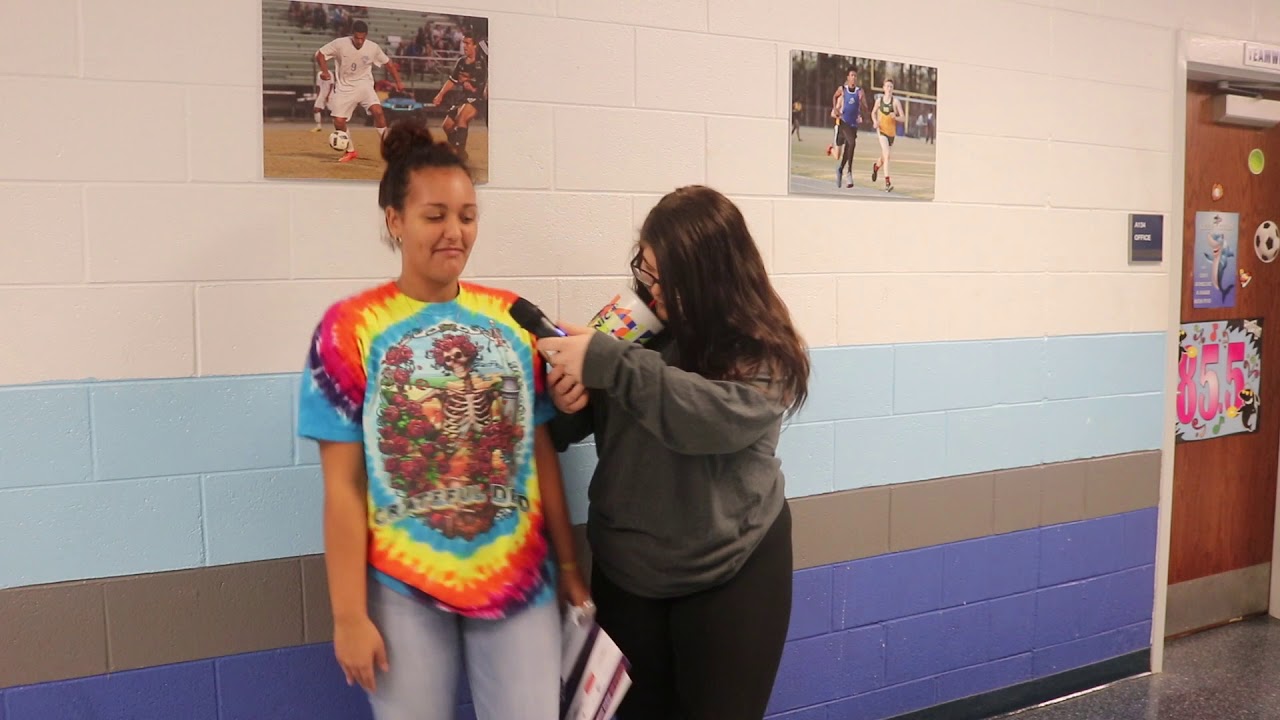 newspaper mockup Reacts Halloween Movies