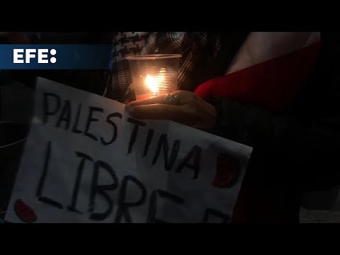 Con velas y bajo la lluvia Ecuador reclama paz para los palestinos