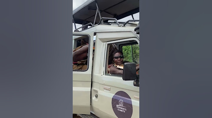 Chaba from the Hadzabe tribe takes our safari jeep for a joyride… in serious style! 😎🚙