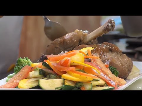 Video: Cómo Cocinar Muslos De Cerdo