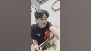 cowo tiktok nyanyi bikin baper cewe, lagu yang cocok buat story wa galau😔