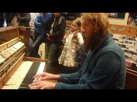 Joep Beving - Sleeping Lotus & Midwayer (Instore live @ Kroese Arnhem 15.04.2017) 3/3
