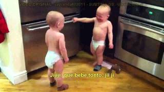 ¿puedes ver esto sin reirte?