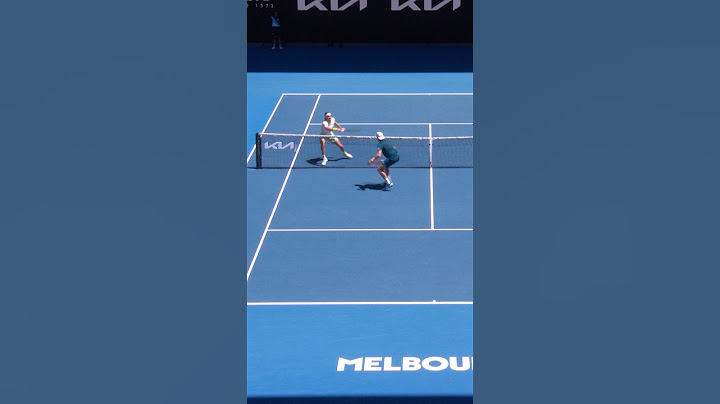 Stefanos Tsitsipas HITS umpire's chair! 💪