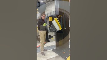 Cobra™️ turntable wrapping machine