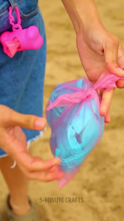This girl will teach you some HOT beach hacks