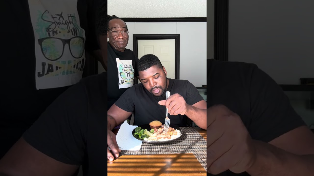 Чарльз, твой обед готов.