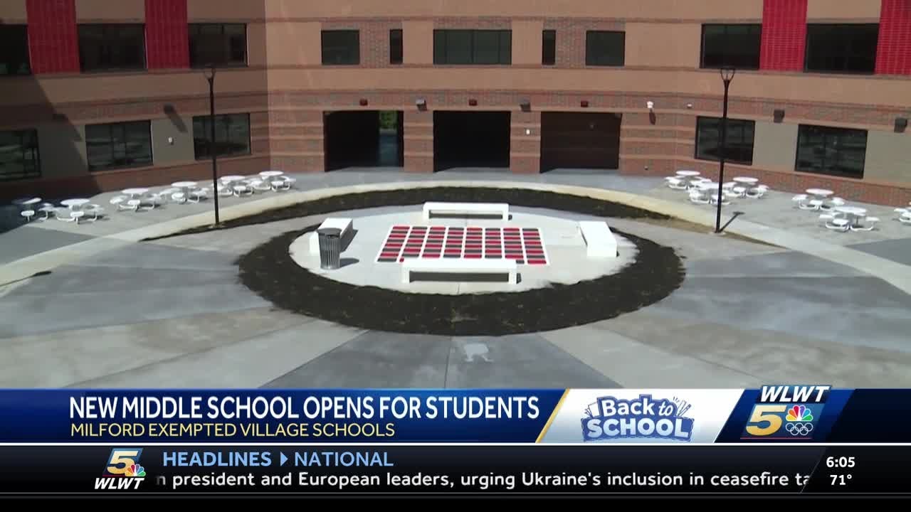 Milford Middle School opens, putting 6-8th graders together for first time in district history