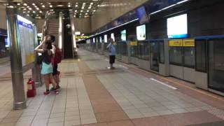 台北捷運C321型改裝車往亞東醫院進出BL10龍山寺站