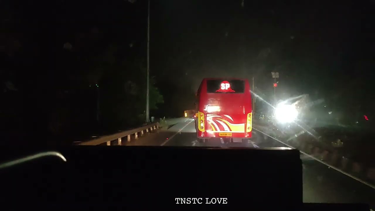𝗦𝗘𝗧𝗖 𝗙𝗜𝗥𝗘 𝗢𝗡 𝗥𝗢𝗔𝗗 😱 𝘃𝘀 𝗣𝗥𝗜𝗩𝗔𝗧𝗘 𝗕𝗨𝗦 🔥𝗠𝗔𝗦𝗦 𝗢𝗩𝗘𝗥𝗧𝗔𝗞𝗘 #tnstc #setc vs #privatebus #omnibus #viral #bus 