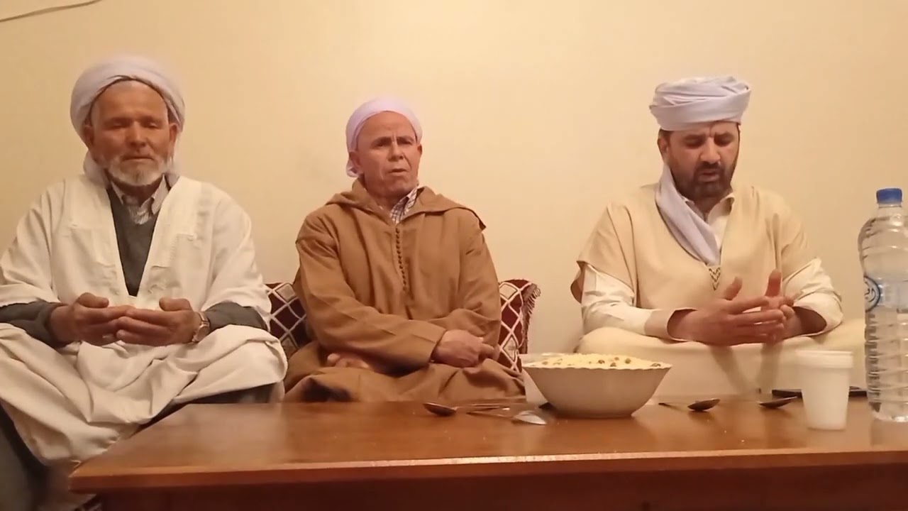 السيارة انحرقت بعد اسبوع شراوهالو الرجال و المحسنين ناس الخير  لن ينقطع الخير من امتي الى يوم الدين