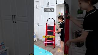 집안의 필수템 접이식 사다리👆프로필 링크에 구매처 있어요👆 712번 접이식 사다리#꿀템 #살림템 #자취템 #사다리 #접이식사다리
