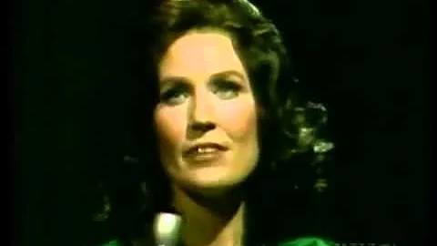 Loretta Lynn   Coal Miner's Daughter   YouTube