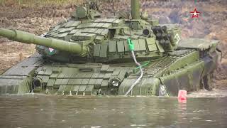 Cuando un tanque se transforma en un submarino un T 72 sumergiéndose en un río