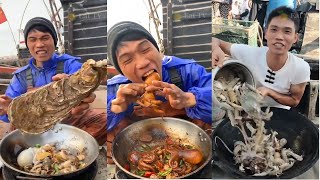 Chinese people eating - Street food - &quot;Sailors catch seafood and process it into special dishes&quot; #43