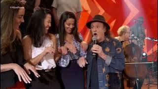 Alceu Valença canta 'Como Dois Animais' | Altas Horas 18/10/2025