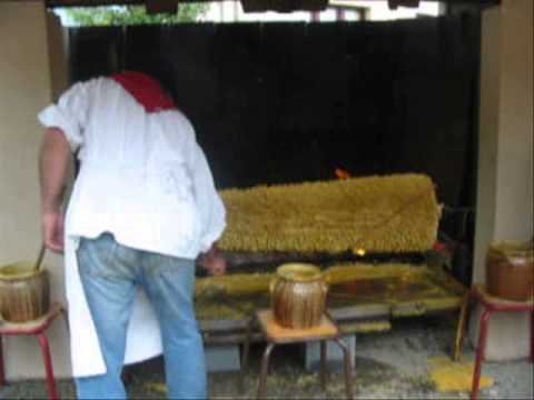 Fête du gâteau à la broche Arreau Hautes Pyrénées 2014