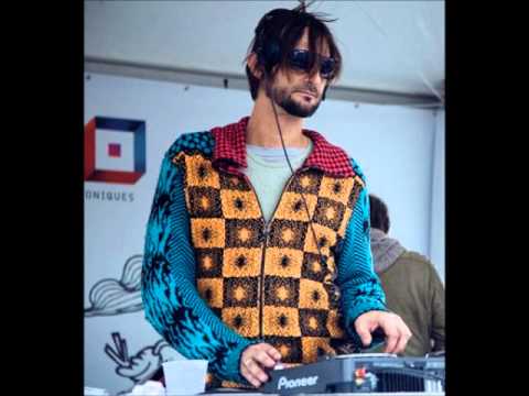 Ricardo Villalobos & Reboot - Caminando