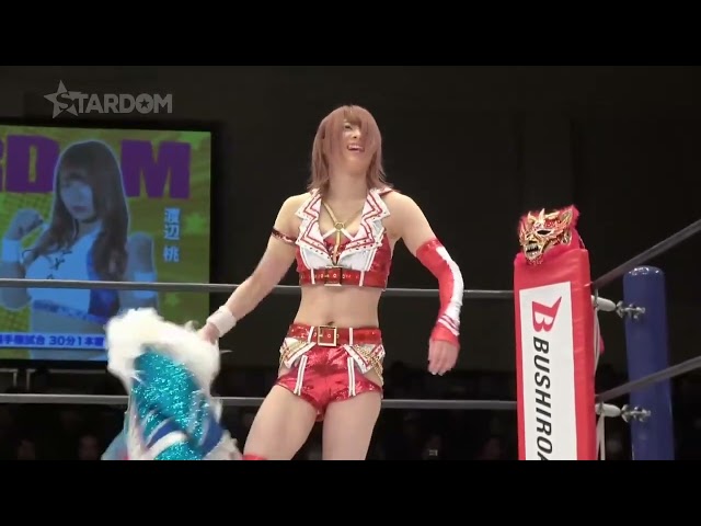 Momo Watanabe vs Mayu Iwatani (c) for red belt スターダムレスリングマッチ渡辺桃vs岩谷麻友赤帯 class=