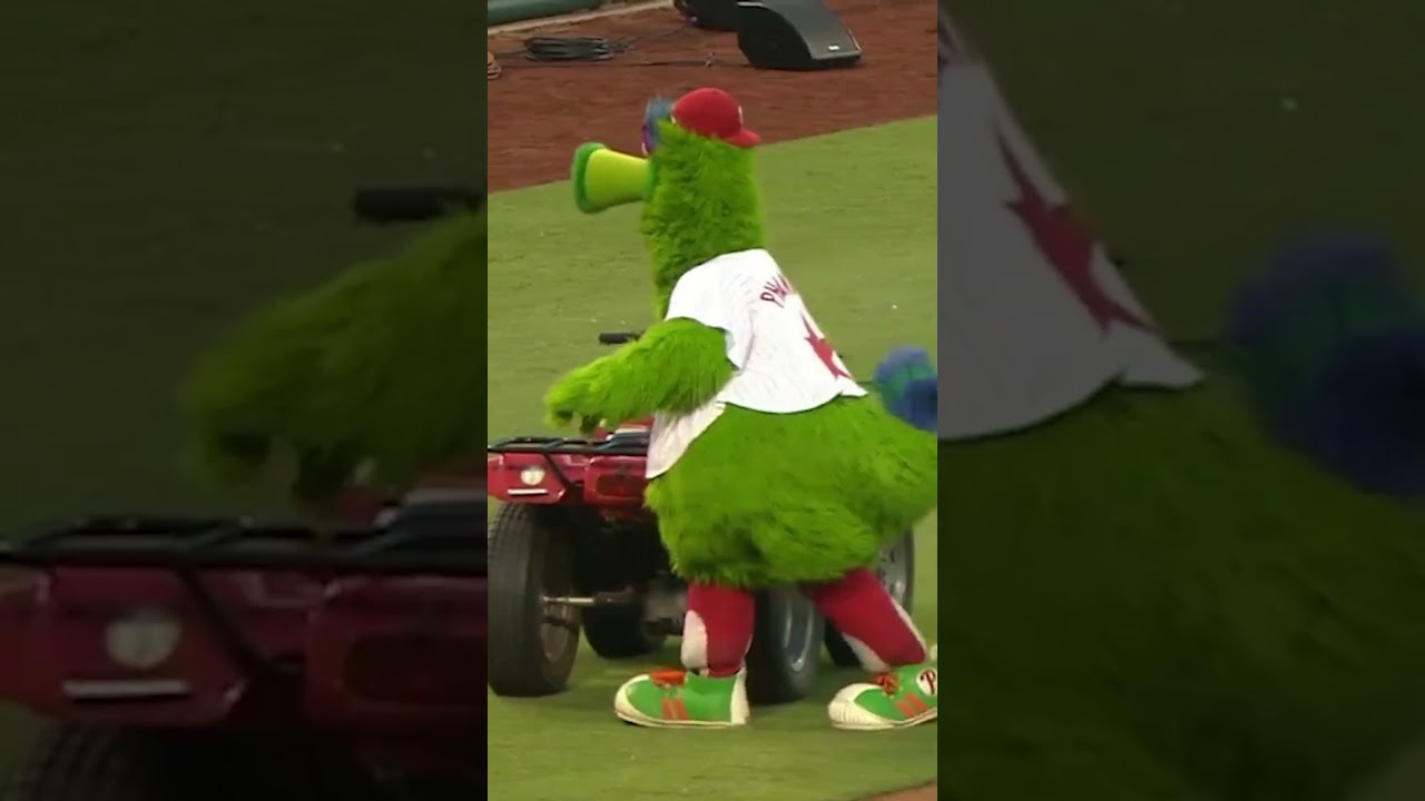 These days Bryce Harper and the Phillie Phanatic are good friends, but it wasn’t always that way 😂