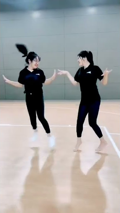Dance Berlayar di lautan tak bertepian⁉️ #shorts #tiktok #viral