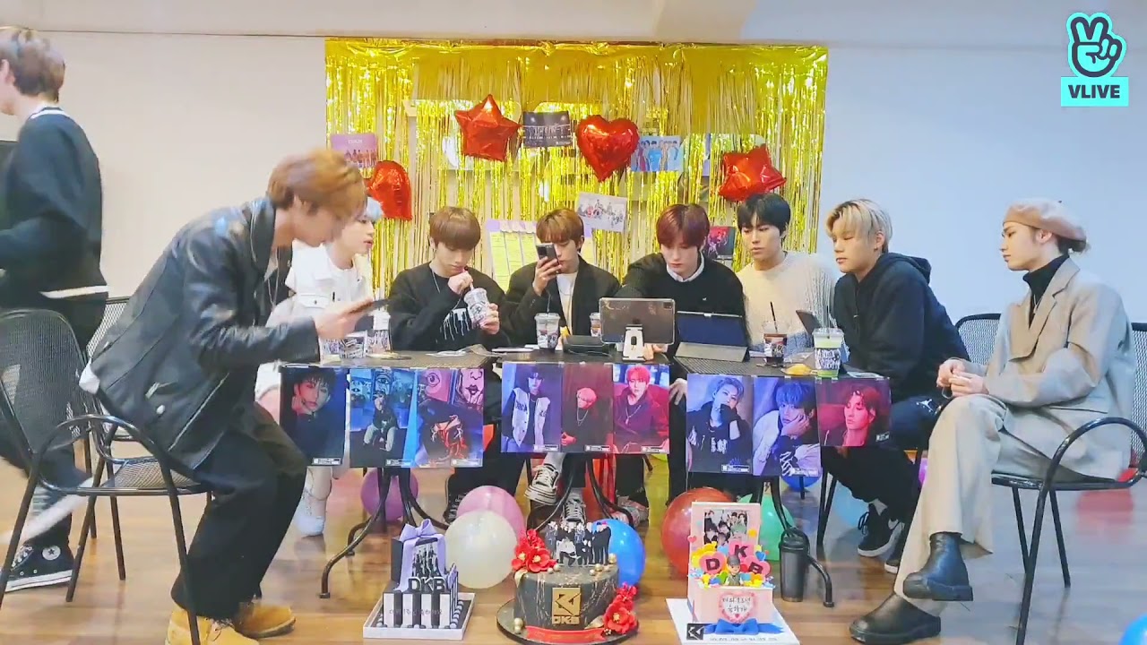 DKB VLIVE (ECHAN, D1, TEO, GK, HEECHAN, LUNE, JUNSEO, YUKU & HARRYJUNE)