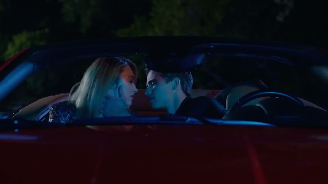 Cobra Kai Season 4 |  All Kissing Scenes