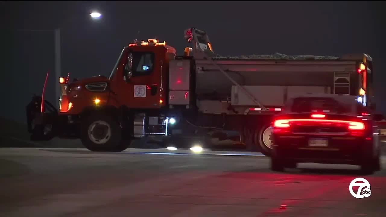 Snowy & icy conditions causing problems on metro Detroit roads - YouTube