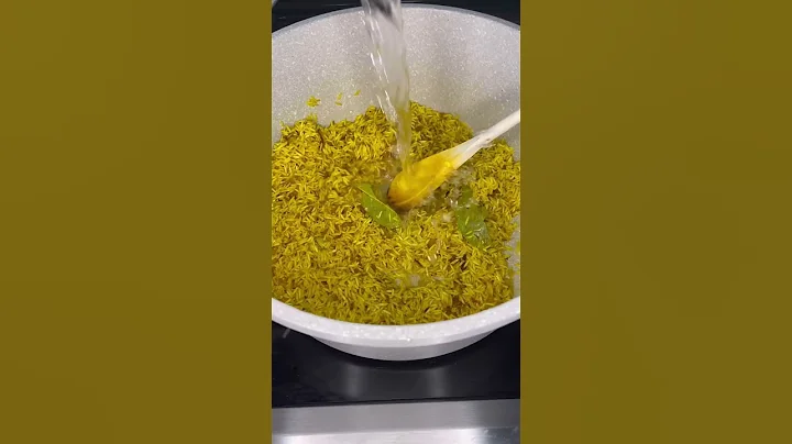 Restaurant Style Yellow Rice - DayDayNews