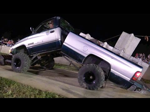 DODGE RAM DIESEL PULL TRUCK BENDS IN HALF