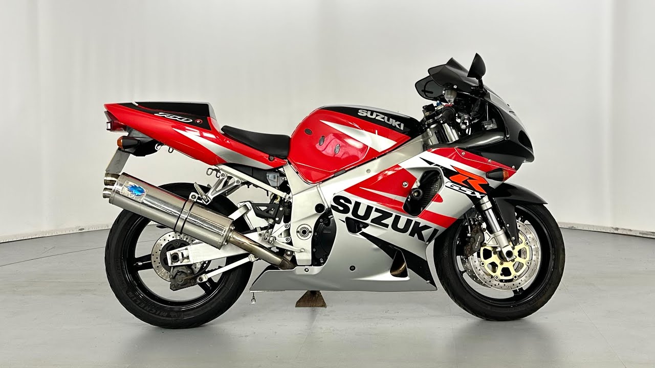 Lot 139 - 2002 Suzuki GSXR 750