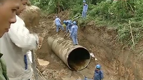 Sáng nay, đường ống nước sông Đà lại vỡ lần thứ 13