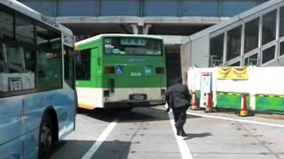 都営バス C-E409(新宿) 発車