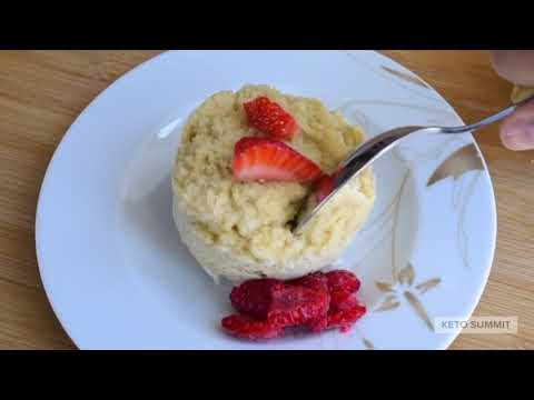 2-minute-easy-keto-vanilla-mug-cake