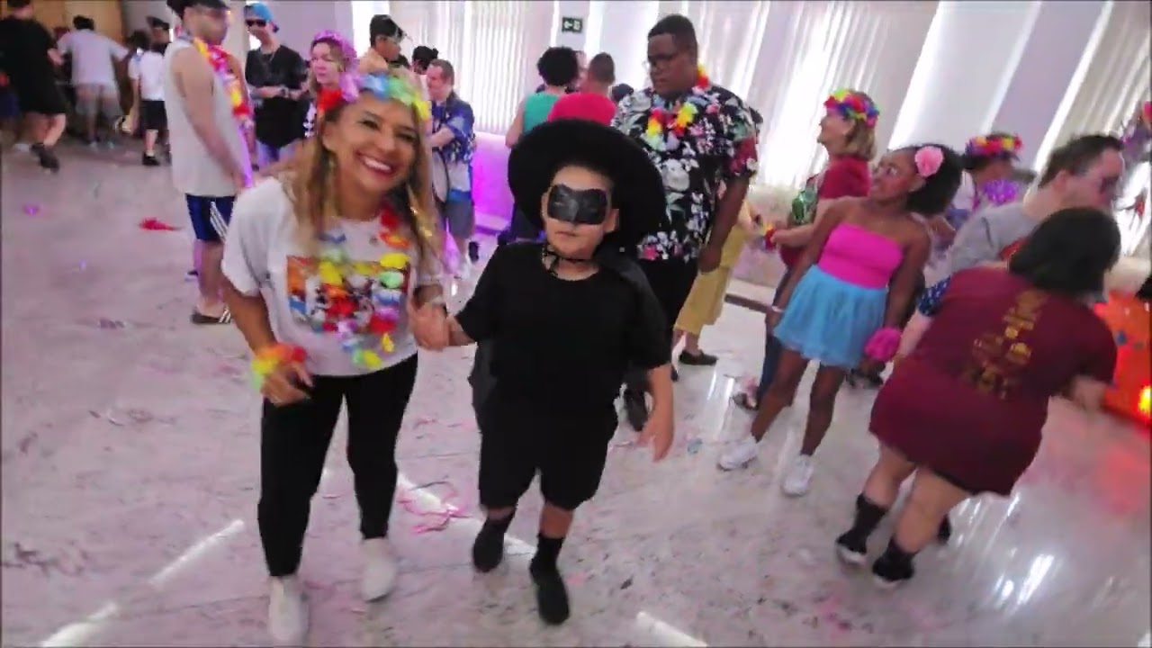 :: Carnaval na Escola de Educação Especial “30 de Julho” :: Período da tarde