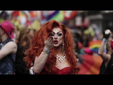 تصاویری از رژه دگرباشان جنسی در اروپا و آسیا 