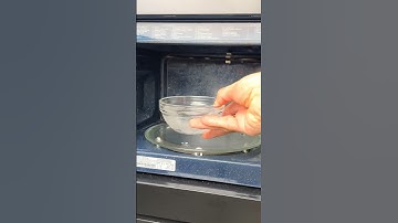 Clean your microwave without lifting a finger! How to clean a microwave oven?